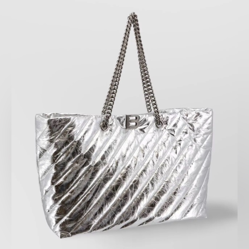 New Balenciaga
Crush Large Carry All Tote Bag Metallized Quilted